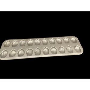 FRENCH MADELAINE SPONGE CAKE COOKIES ALUMINUM BAKING PAN 20 HOLE 15"
